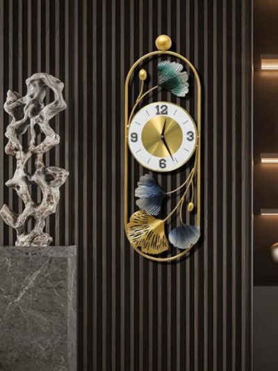 Decorative Metal Wall Clock with Floral Design, for Living Room